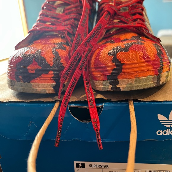 customized hand Painted Mens 9.5 Superstar from Triple White To WW2 inspired - Picture 4 of 10